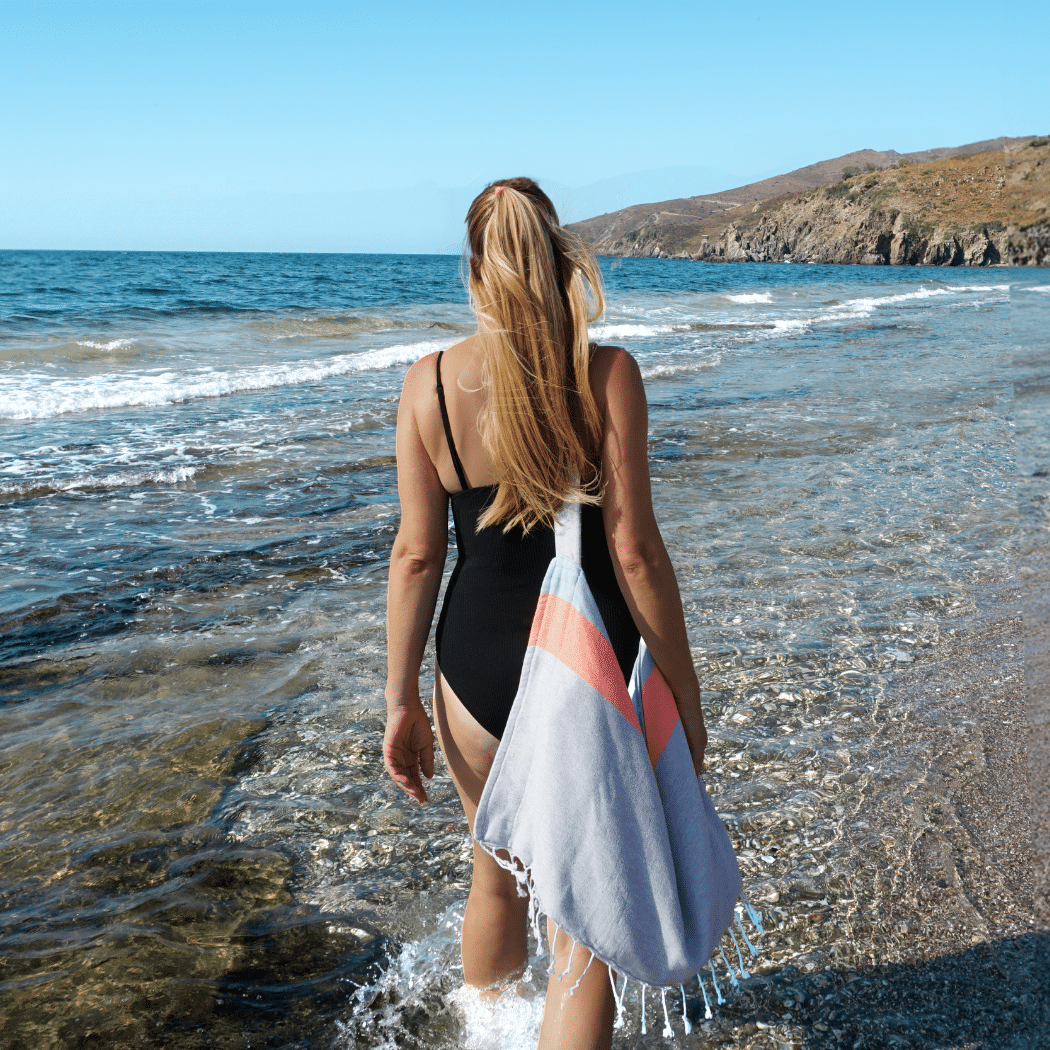 Neon Two-in-One Strandtuch und Tasche mit recycelter Baumwolle - Twistify