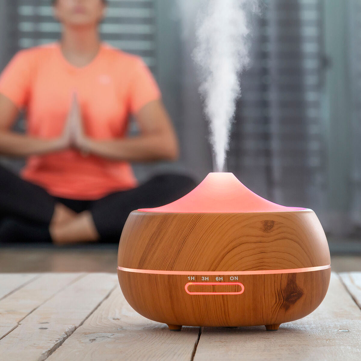 Aroma Diffuser & Luftbefeuchter – Multicolour LED mit Holz-Effekt - Twistify