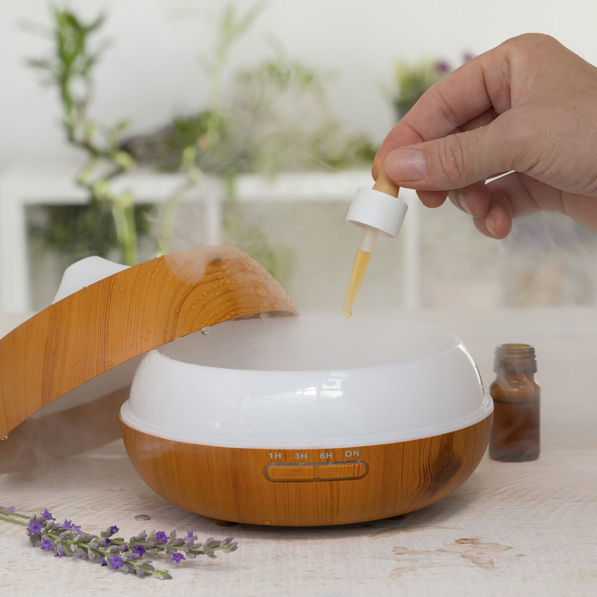 Aroma Diffuser & Luftbefeuchter – Multicolour LED mit Holz-Effekt - Twistify