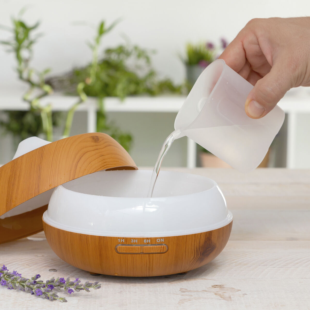 Aroma Diffuser & Luftbefeuchter – Multicolour LED mit Holz-Effekt - Twistify